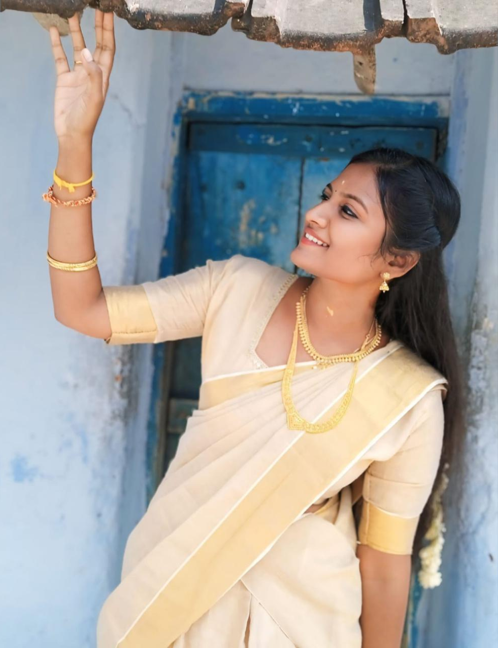 Traditional Kerala Tissue Half Saree – Onam Collection