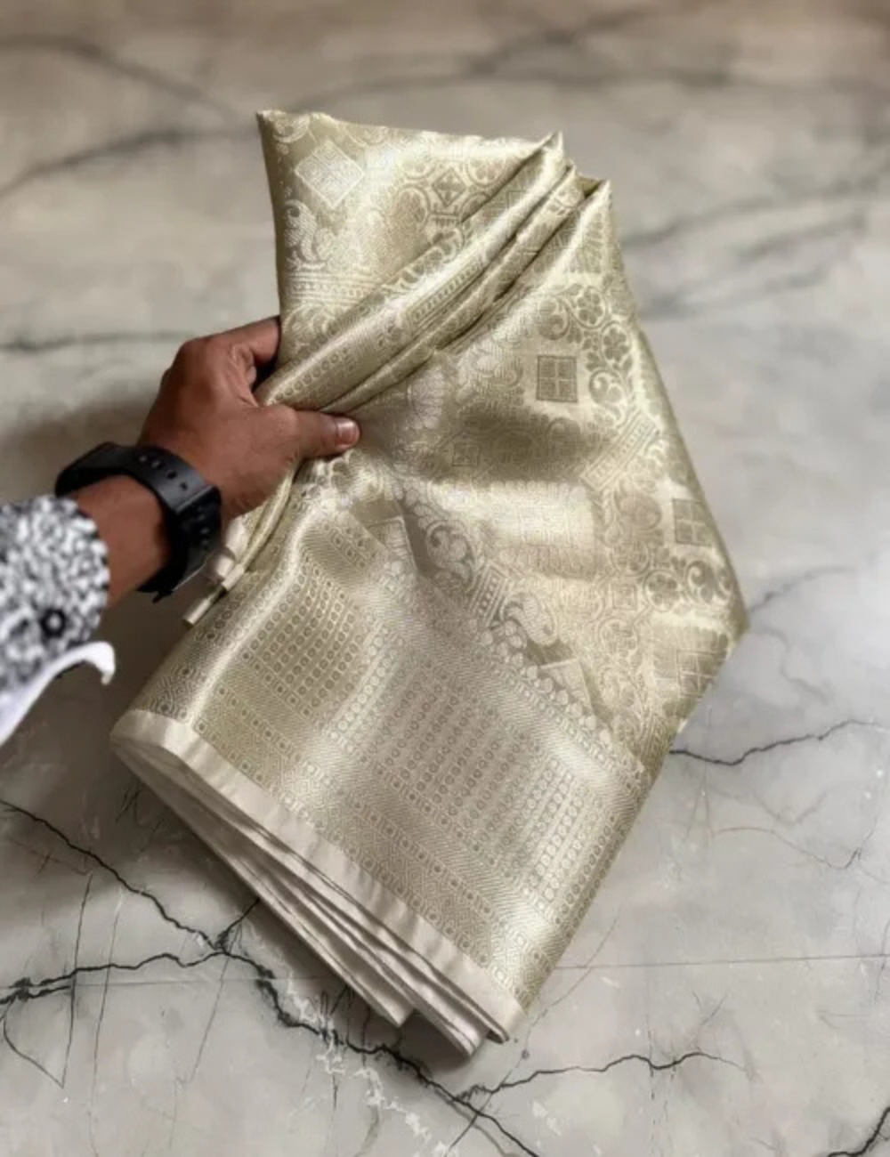 "Nayanthara Inspired Kanjeevaram – Silver Zari Tissue Silk Elegance