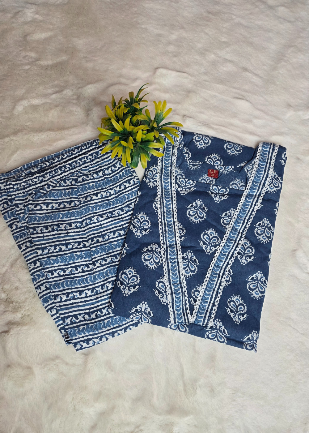 Daily Wear Cotton Teal Blue Kurti With Matching Pant
