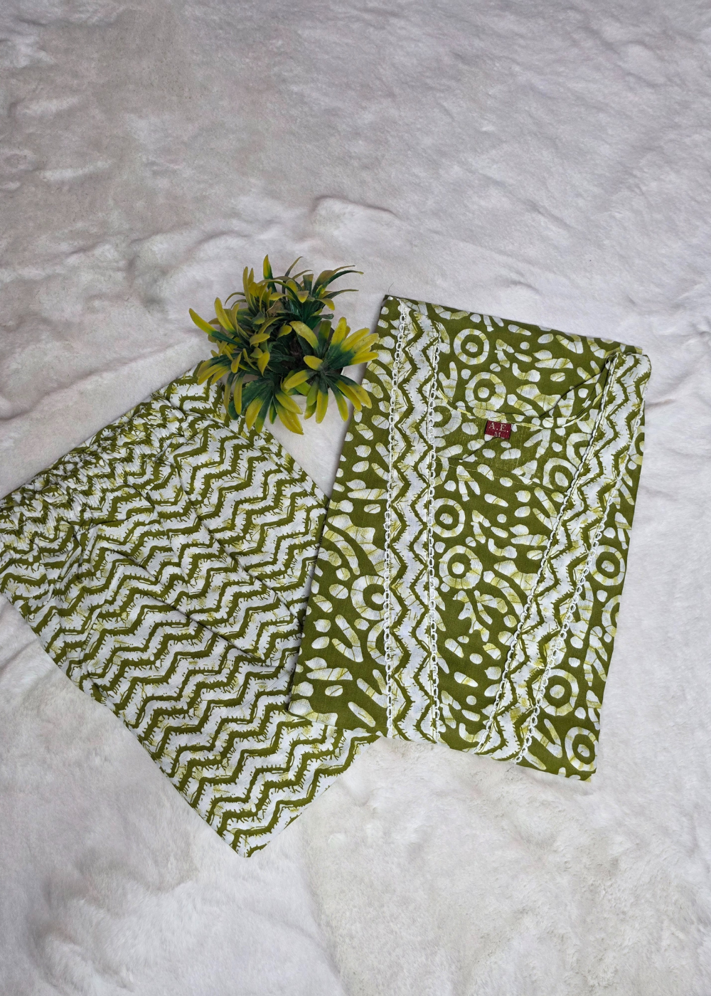 Daily Wear Cotton green Kurti with Matching Pant