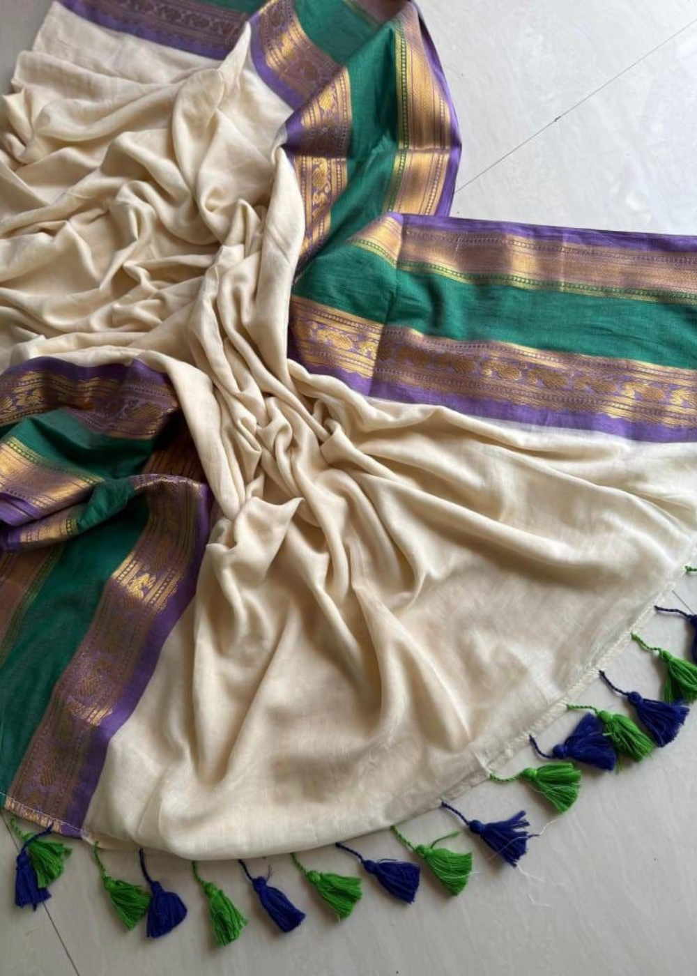 Elegant Khadi Soft Cotton Saree with Zari Border
