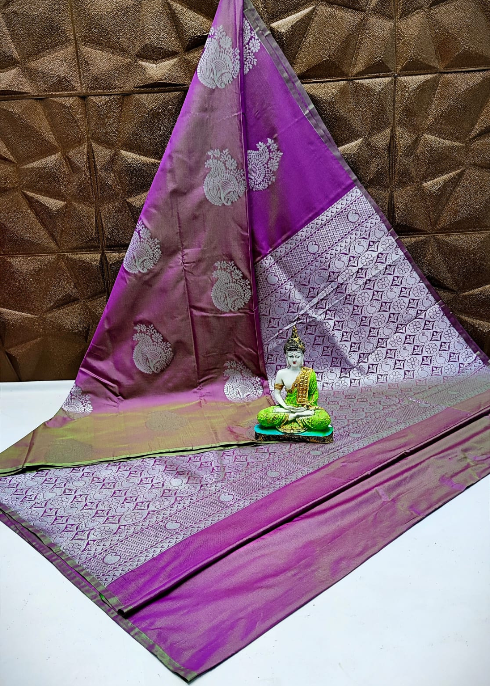 Royal Orchid Purple Kanjeevaram Soft Silks – Timeless Grace Woven in Luxury